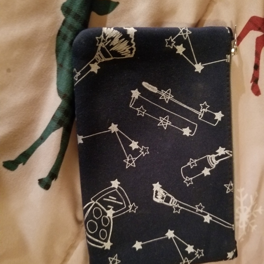 Ipsy makeup bag